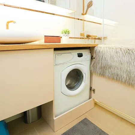 Bl Lakeview Apartman With Pool Balatonlelle
