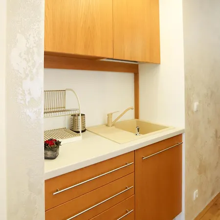 Bl Lakeview Apartman With Pool