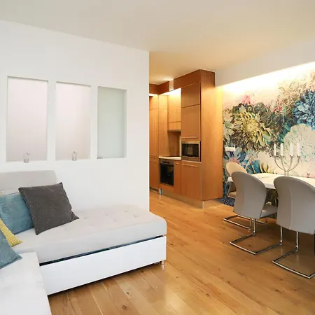 Apartment Bl Lakeview Apartman With Pool