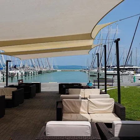 Bl Lakeview Apartman With Pool Apartment *