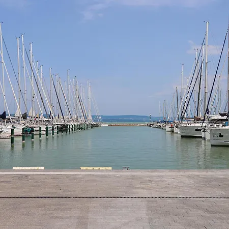 Bl Lakeview With Pool Apartment Balatonlelle