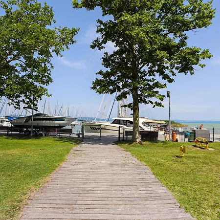 Lägenhet Bl Lakeview With Pool Balatonlelle