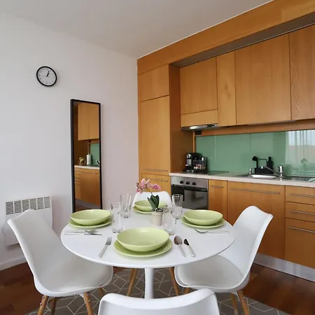 Bl Lakeview With Pool *