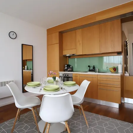Bl Lakeview Apartman With Pool Apartment *