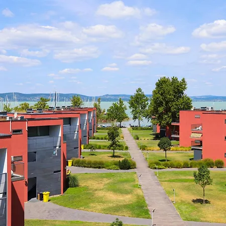 Apartment Bl Lakeview Apartman With Pool Balatonlelle